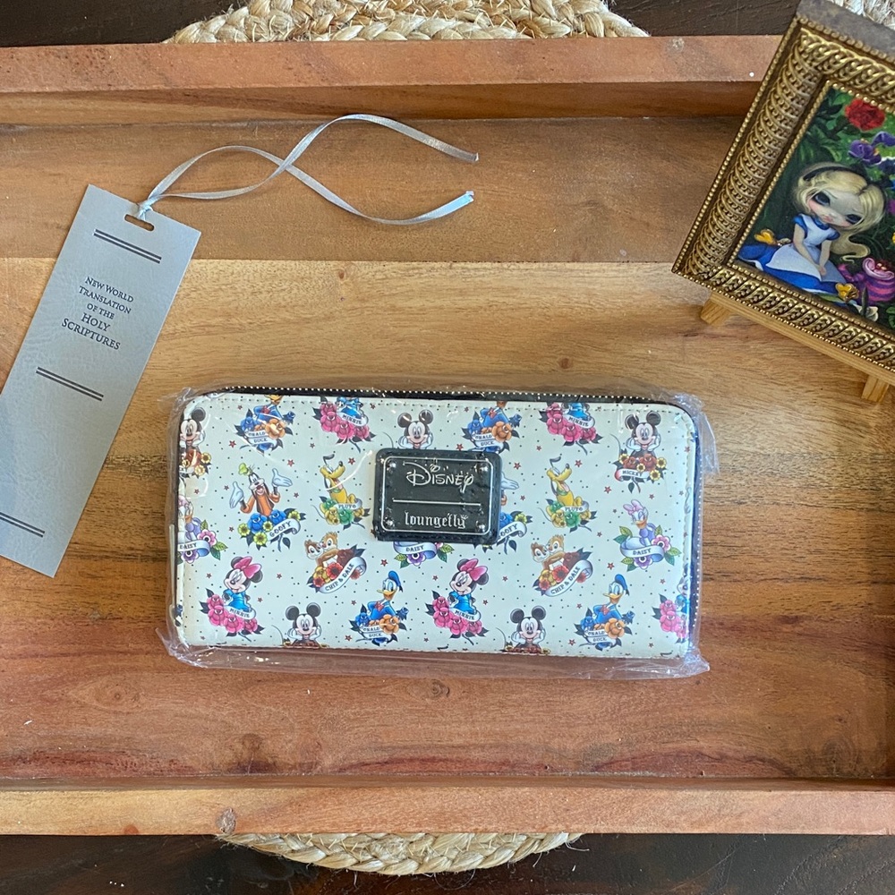 Loungefly Disney Character Print Wallet - White